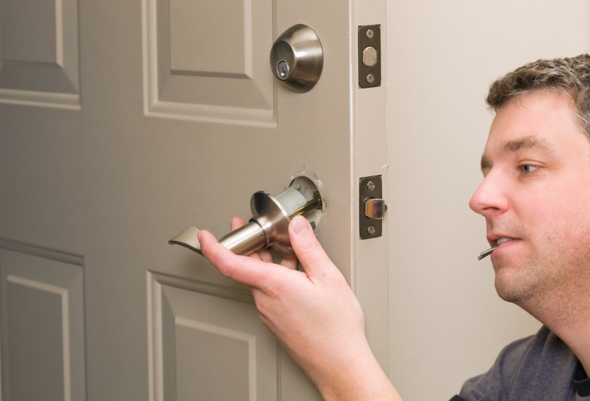 locksmith technicians